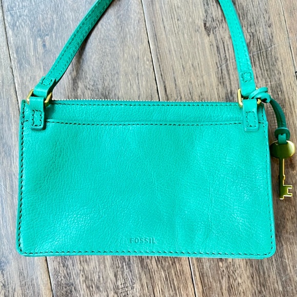 EUC Fossil Crossbody Bag - Picture 5 of 16